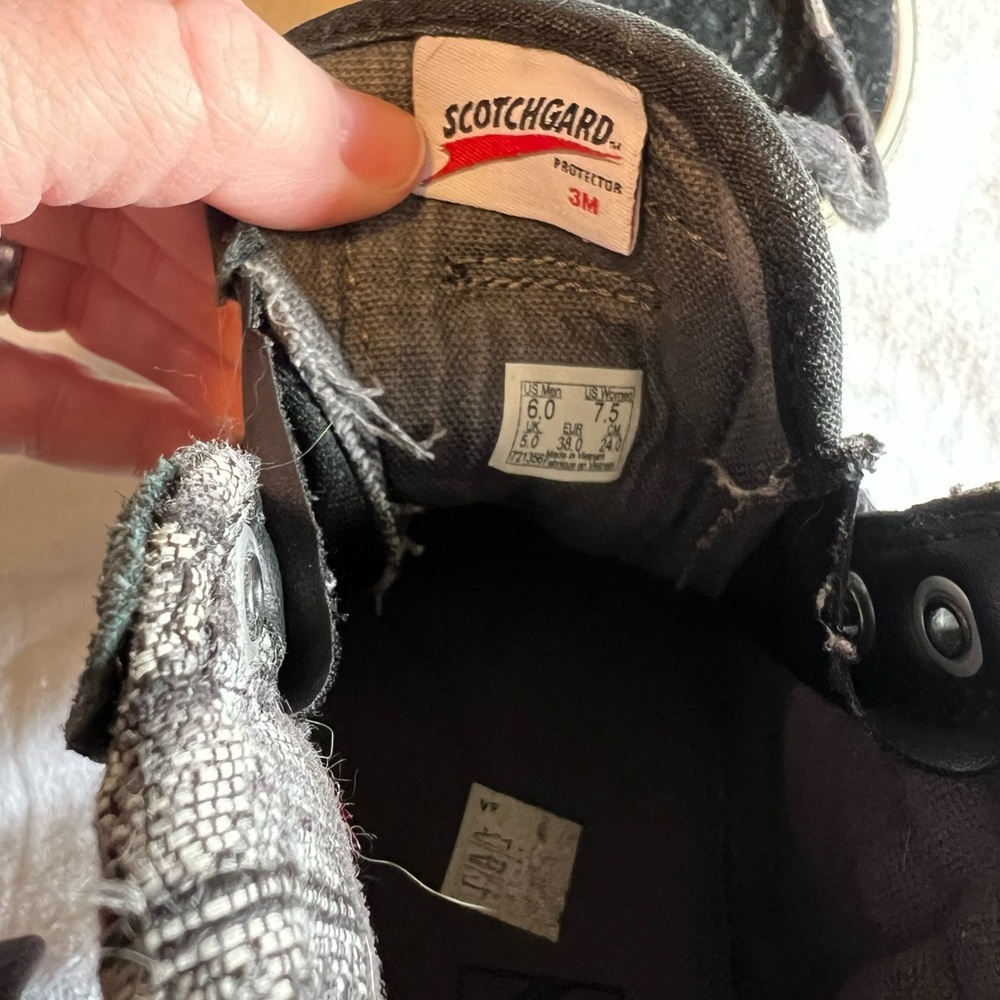 Vans Black and Gray High-Top Sneakers woman's 7 1/2. - Picture 8 of 8